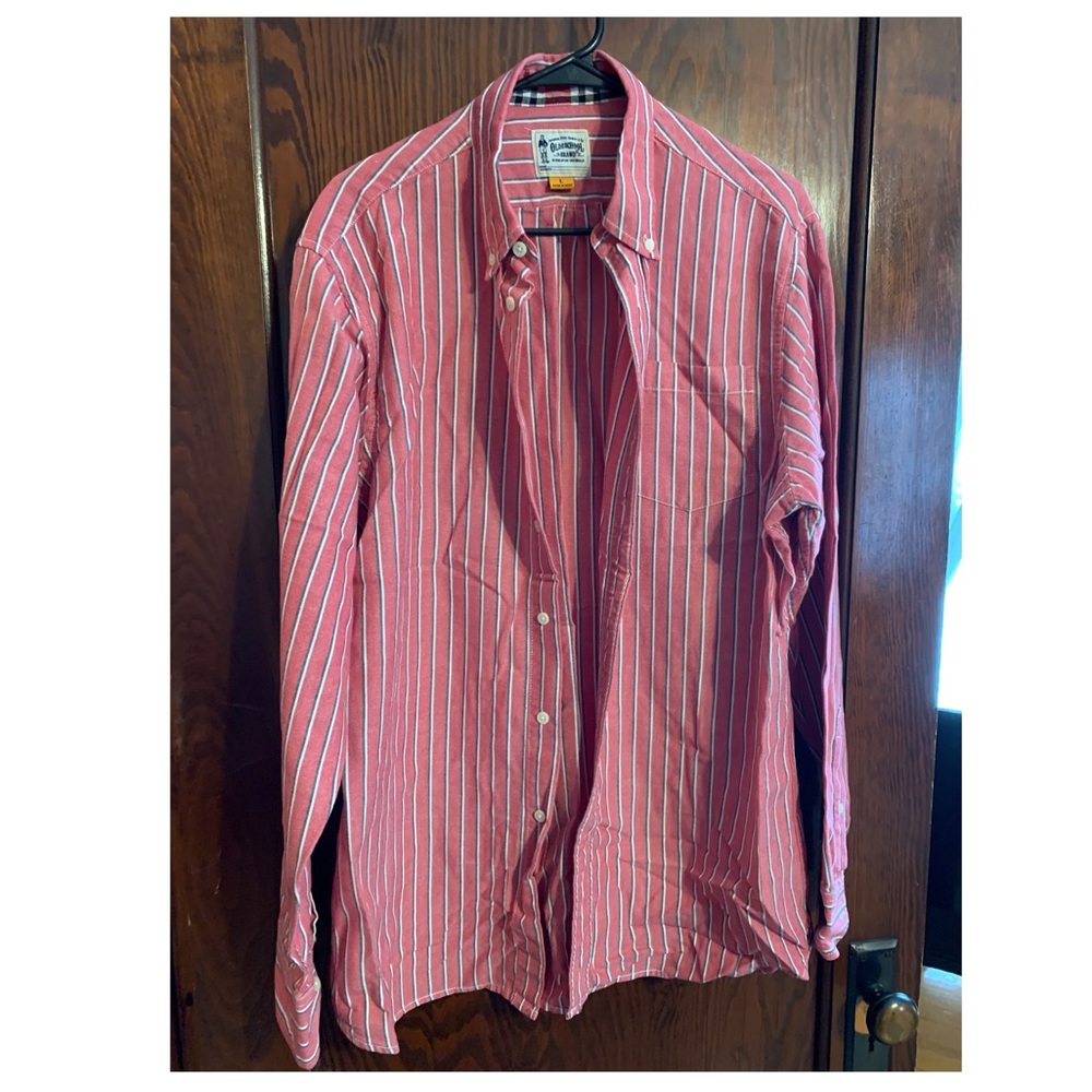 Size large Men’s striped red dress shirt